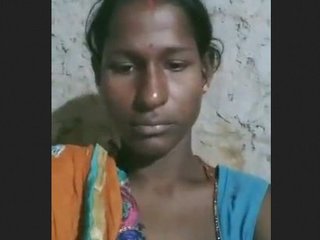 Indian housewife's anal and vaginal self-pleasure