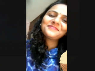 Charming Pakistani housewife reveals her alluring assets in a video call