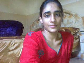 Pakistani woman misbehaves with her employer in a vehicle