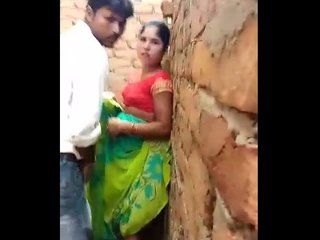 Desi bhabi's open-air escapade gets exposed