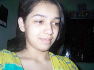 Indian teen girl's amateur shaving and bathing video in HD