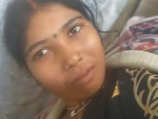 Desi wife engages in outdoor sex in the village