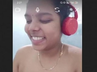 Indian amateur girl presents her boyfriend