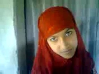 Hindu boyfriend Afta kisses and has sex with Arab girl Afeena in a mixed video