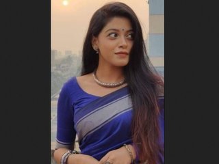 Sexy Bangladeshi girl with blonde hair gives a memorable oral pleasure