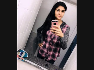 Fresh video featuring Punjabi girl Renu in high definition