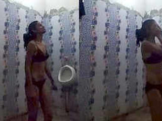 Indian girlfriend's nude bathroom selfie for her boyfriend