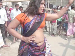 Indian aunt performs sensual dance