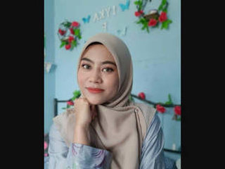 Desi women in hijabs share intimate moments on Instagram, TikTok, and Tikkake