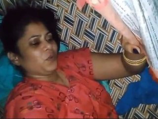 Bhabhi gives a handjob and gets fucked in this steamy video
