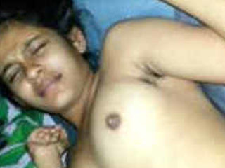 Hot Indian girl gets naughty on camera