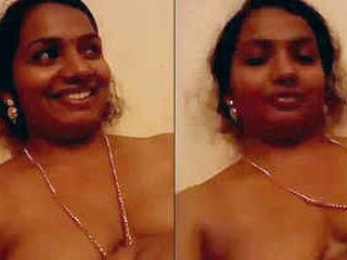 Indian wife shows off her nude body in a live video