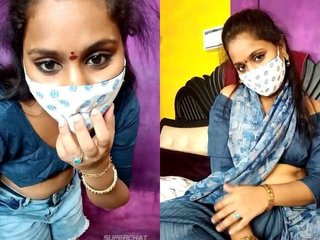 Tamil Bhabhi's seductive striptease