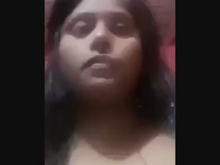 Bengali girl shows off her skills in a steamy video