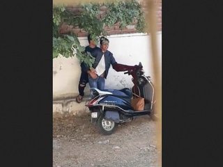 Desi couple enjoys outdoor sex in a public park