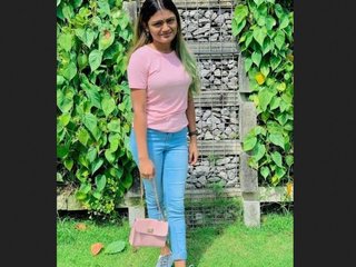 Tamil girl's bath video blend on Instagram