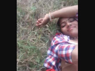Desi's outdoor adventure with her college lover ends with a satisfying climax