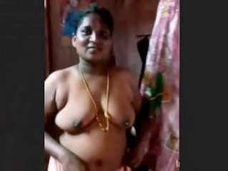 Tamil woman bares it all in explicit video