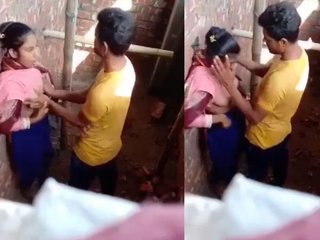 Indian couple has secret outdoor sex and gets recorded