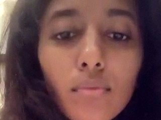 Indian babe in full nudity flaunts her curves and poses for selfies