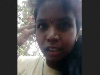 Outdoor sex with clear Hindi audio and explicit action