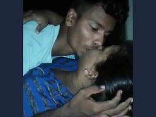 Horny Bhabhi sucking Devrji's cock in Hindi video