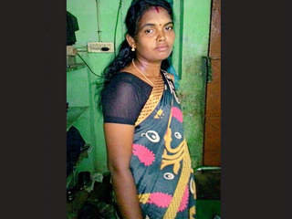 Tamil couple continues their steamy blowjob session