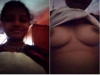 Cute Desi girl showcases her big boobs in exclusive masturbation video