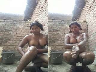 Village girl takes a bath outdoors in exclusive video