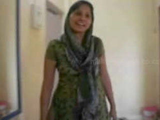 Punjabi housewife from Hoshiarpur strips naked for you