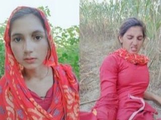 Cute girl from Pakistan enjoys outdoor fucking