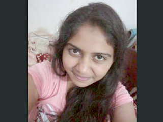 Indian girl Ake makes video for her boyfriend