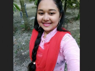 Fat village girl gets naughty in a sex video