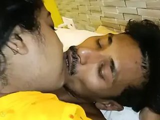 Desi bhabhi gets pounded hard by her young lover in Hindi