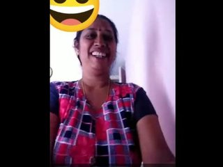 Indian mature bhabhi flaunts her big breasts in VK video