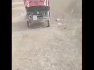 Desi couple gets caught in the act while having sex in a taxi