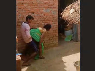 Desi wife cheats on husband with young lover in steamy video