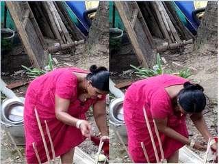 College girl gets dirty while sucking off her bf's cock