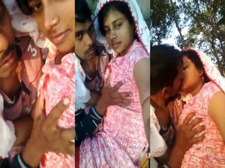 Big-boobed Desi girl enjoys outdoor sex in MMS