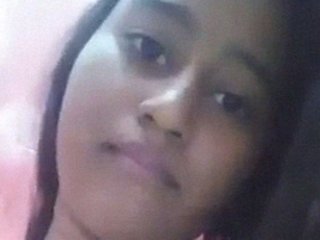 Bangladeshi girl updates her nude selfie collection