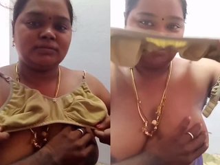 Tamil bhabhi's hot show on camera with conversations in Tamil, don't miss it