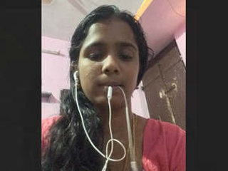 Tamil wife enjoys sex toys in solo video