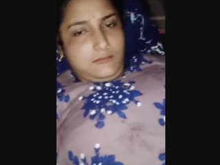 Bhabi and boudi enjoy some fun with a Muslim guy