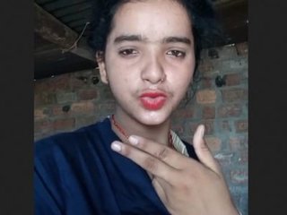 Young Desi girl reveals her body and pussy