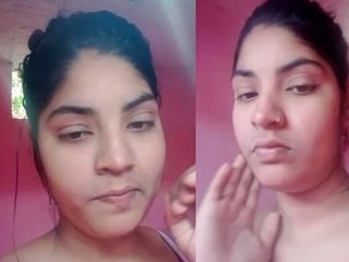 Bhabi makes a steamy video for her lover in the bathroom
