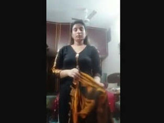 Part 1 of the hottest Pakistani bhabhi in a suit