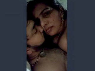 Bhabhi rides her hubby's cock and gives him a passionate kissing