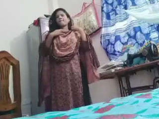 Indian girl flaunts her body in seductive manner