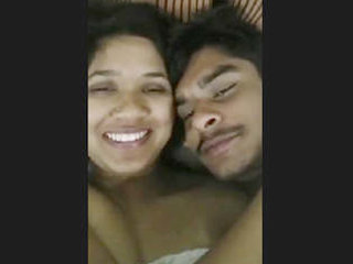 A naughty couple got frisky and recorded a MMS at a hotel