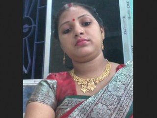 Bengali boudi's demand for fingering and bating